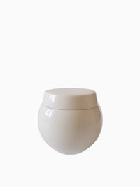 Lacrimosa en Minnepote Urne med egenskaper av keramikk og designet av Pet for Life