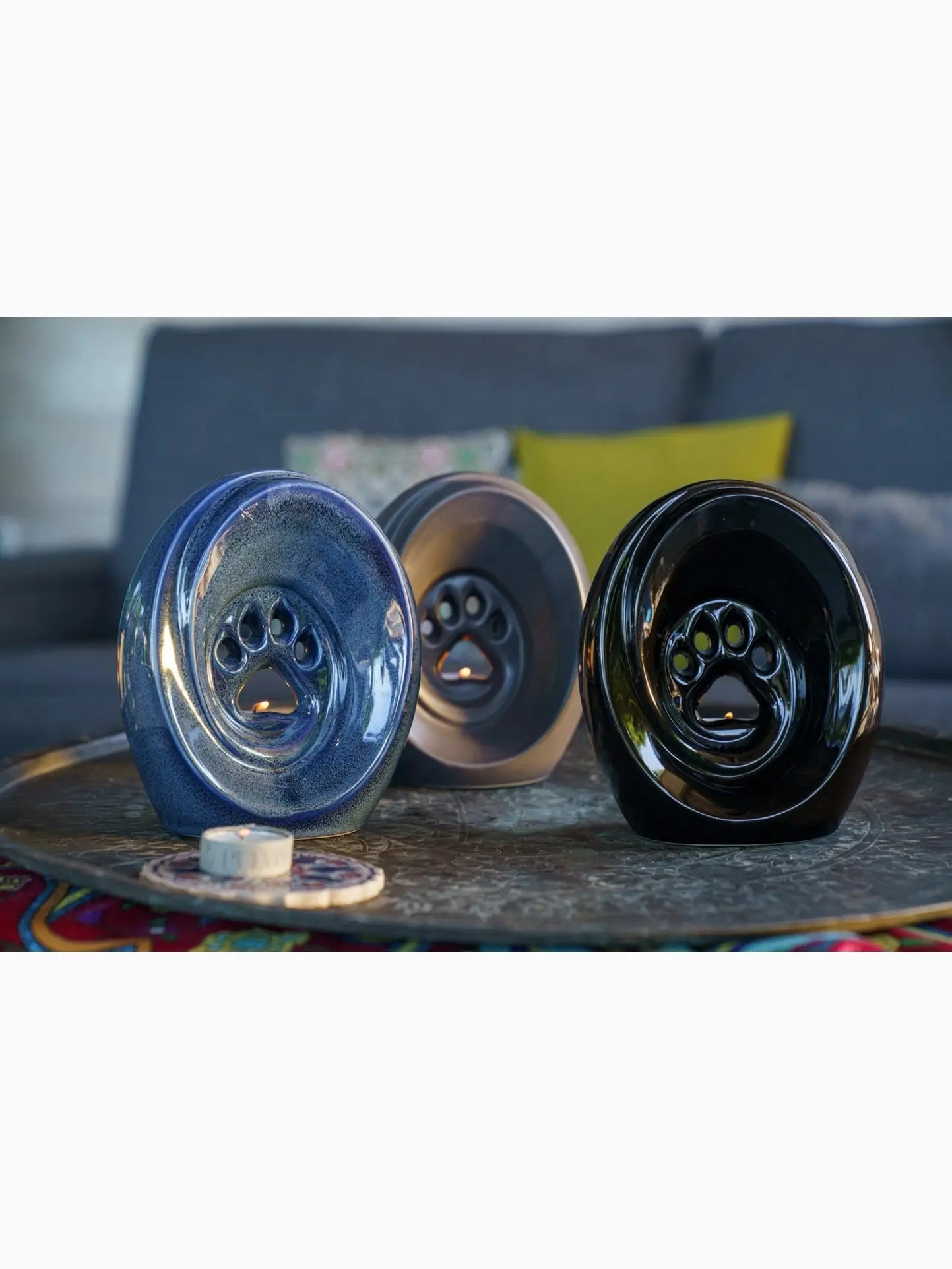 Pote en Minnepote Urne med egenskaper av keramikk og designet av Pulvis