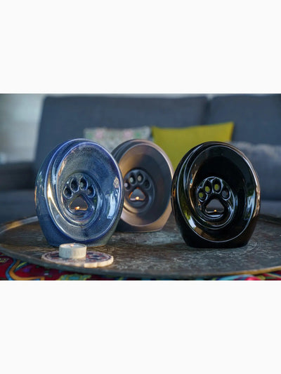 Pote en Minnepote Urne med egenskaper av keramikk og designet av Pulvis