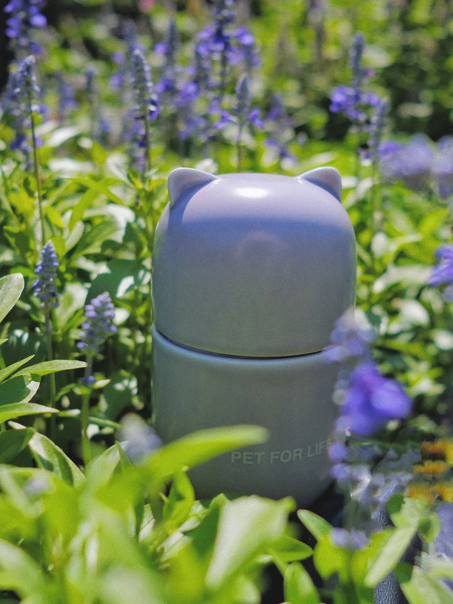 Purr en Minnepote Urne med egenskaper av keramikk og designet av Pet for Life